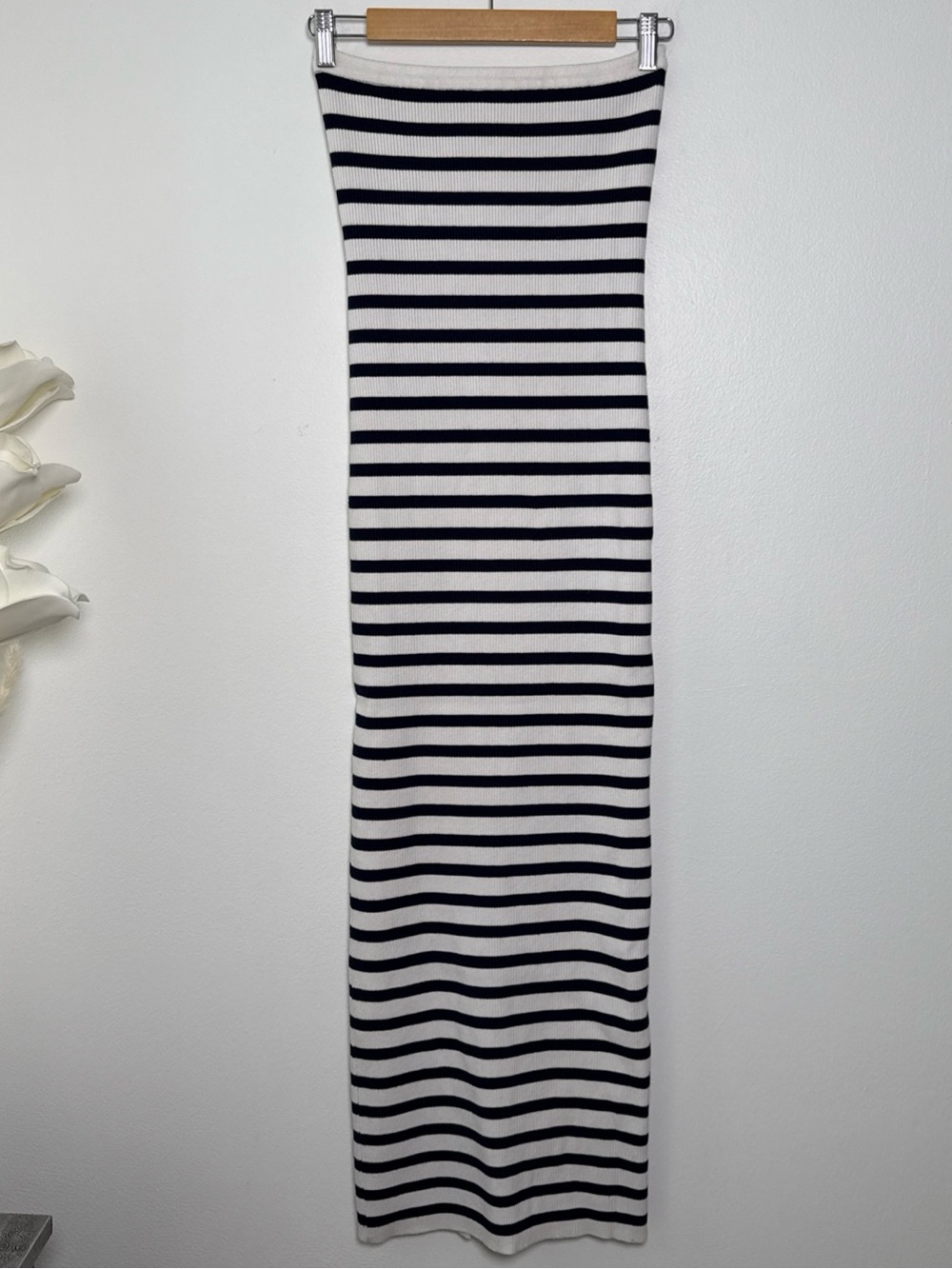 Edikted Ribbed Knit Striped Bodycon Maxi Dress Strapless Size Large Back Slit - Picture 3 of 11